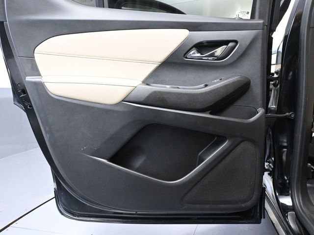 Used 2023 Chevrolet Traverse Premier w/ LPO, Floor Liner Package image 39