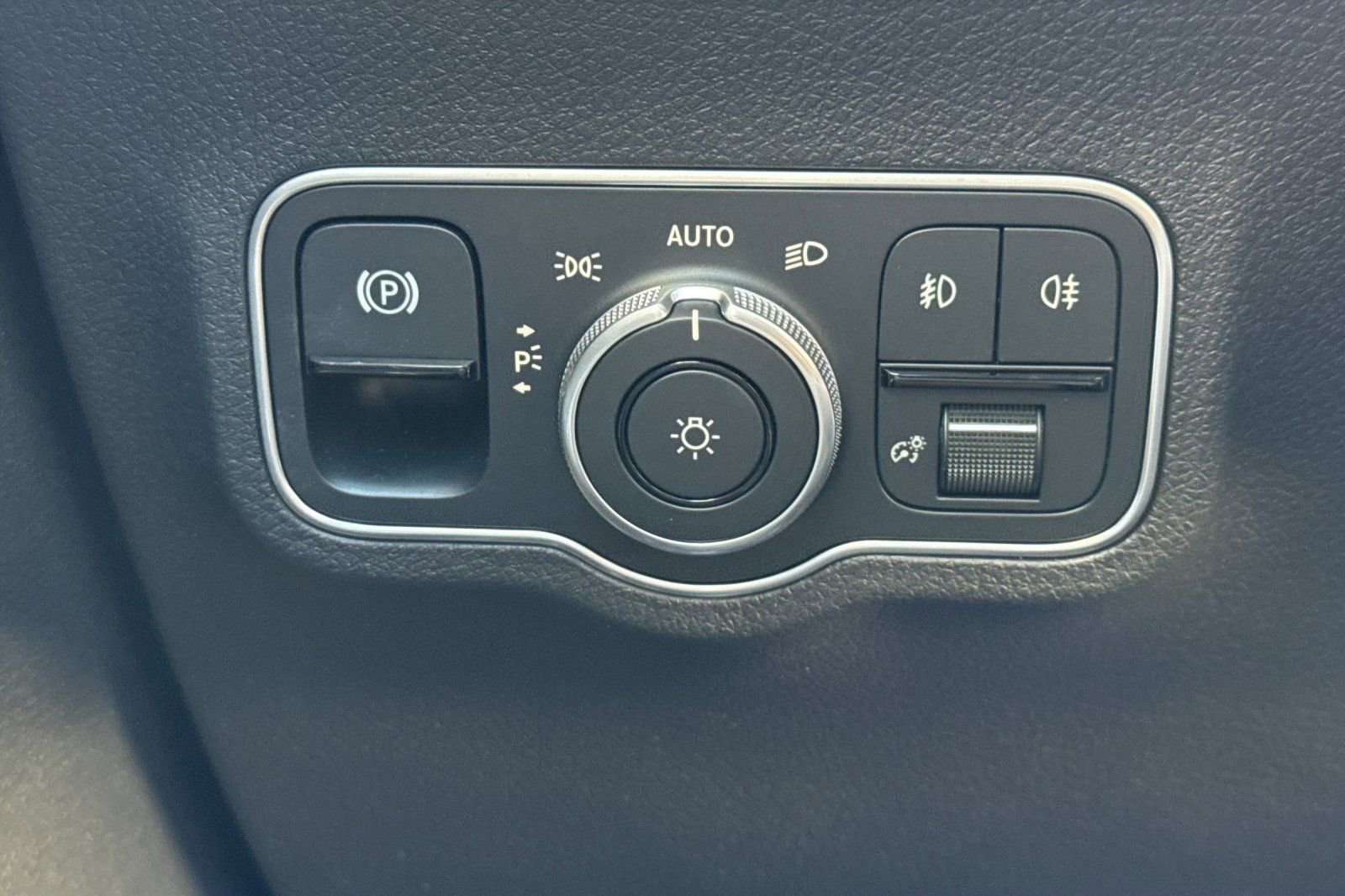 New 2026 Mercedes-Benz GLB 250 image 29