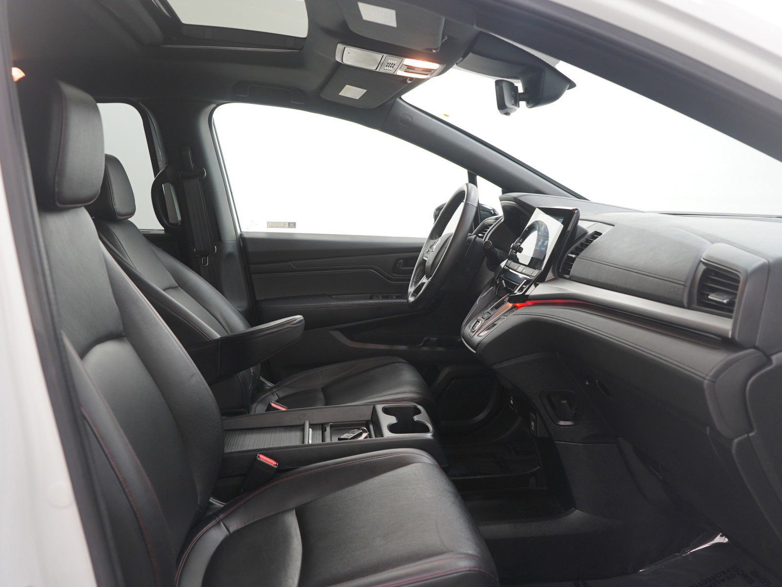Used 2023 Honda Odyssey Sport image 13