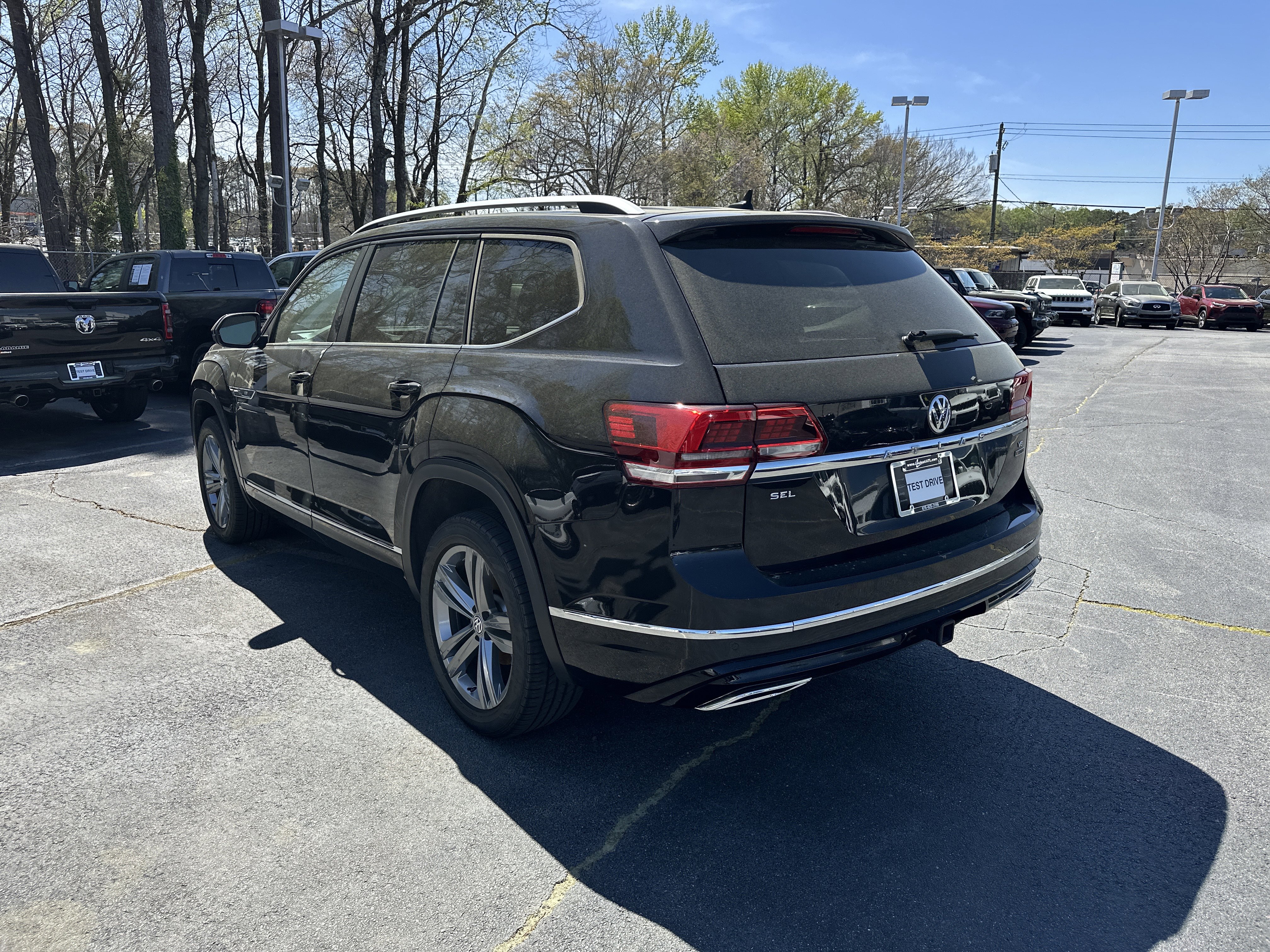Used 2019 Volkswagen Atlas SEL R-Line image 7