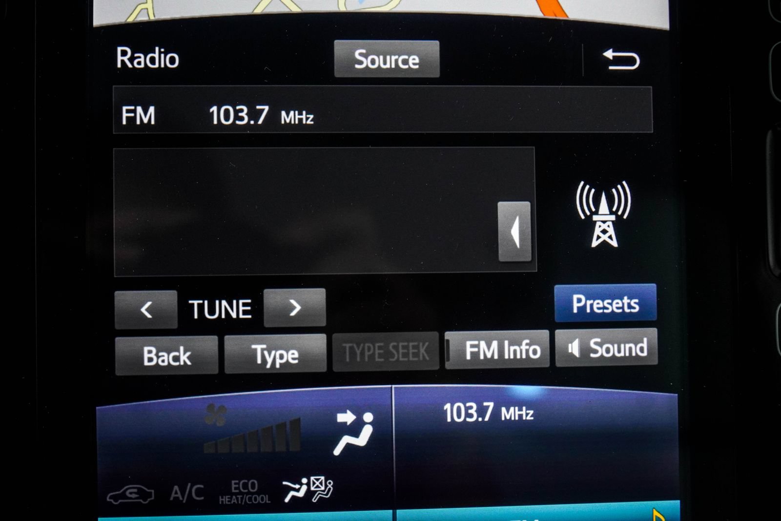 Used 2021 Toyota Prius Prime XLE FWD image 27
