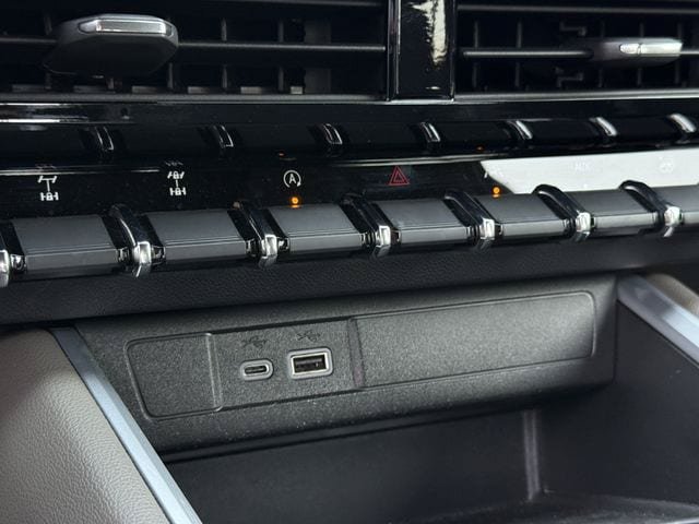 Used 2024 Chevrolet Colorado ZR2 AWD/4WD image 22