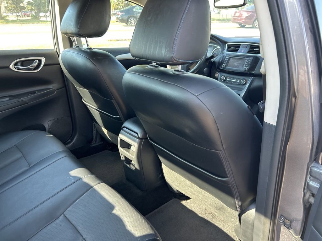 Used 2016 Nissan Sentra SR w/ SR Premium Package image 17