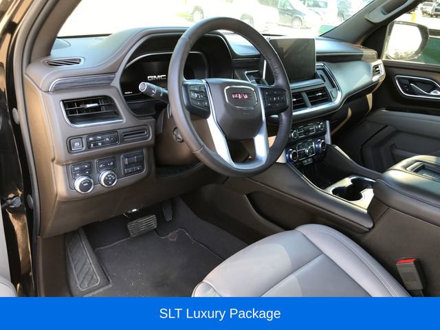 Used 2023 GMC Yukon SLT w/ SLT Luxury Package AWD/4WD image 4