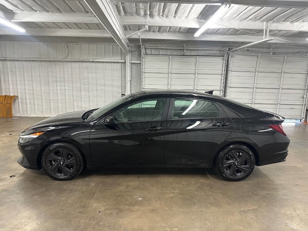 Used 2021 Hyundai Elantra SEL image 4