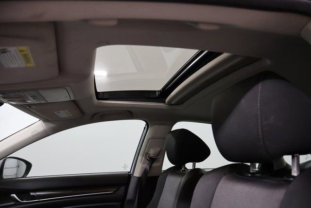 Used 2018 Honda Accord EX image 12