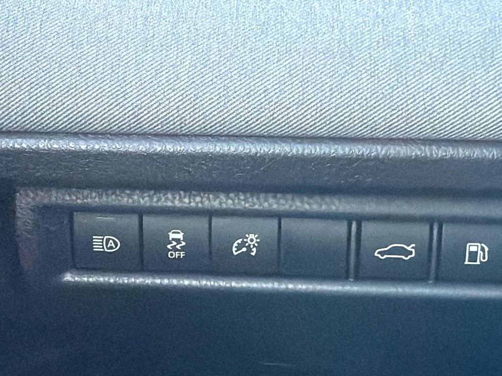 Certified 2025 Toyota Camry LE w/ Convenience Package image 22