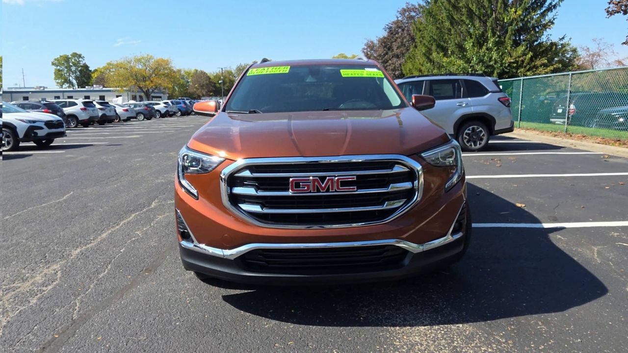 Used 2019 GMC Terrain SLT w/ Preferred Package FWD image 3