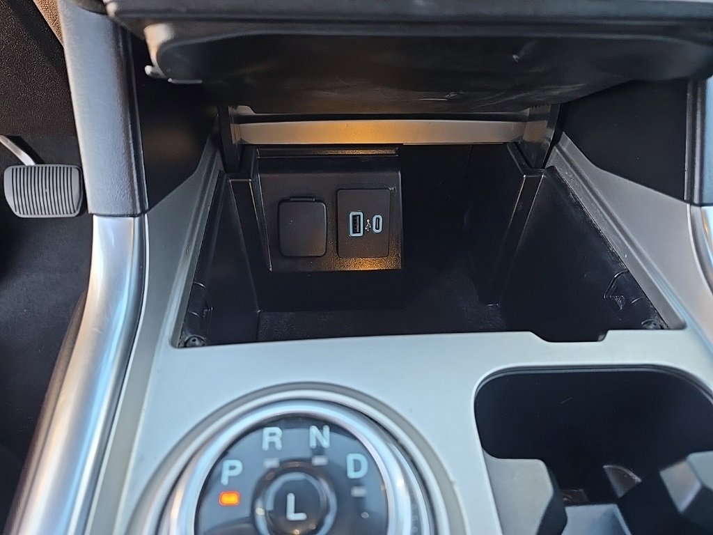 Used 2024 Ford Explorer Limited image 30