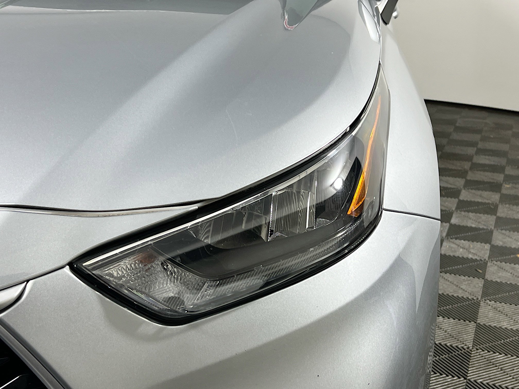 Used 2020 Toyota Highlander XLE image 11