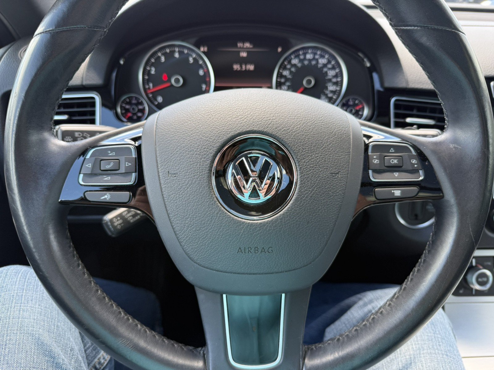 Used 2017 Volkswagen Touareg Wolfsburg Edition AWD/4WD image 13