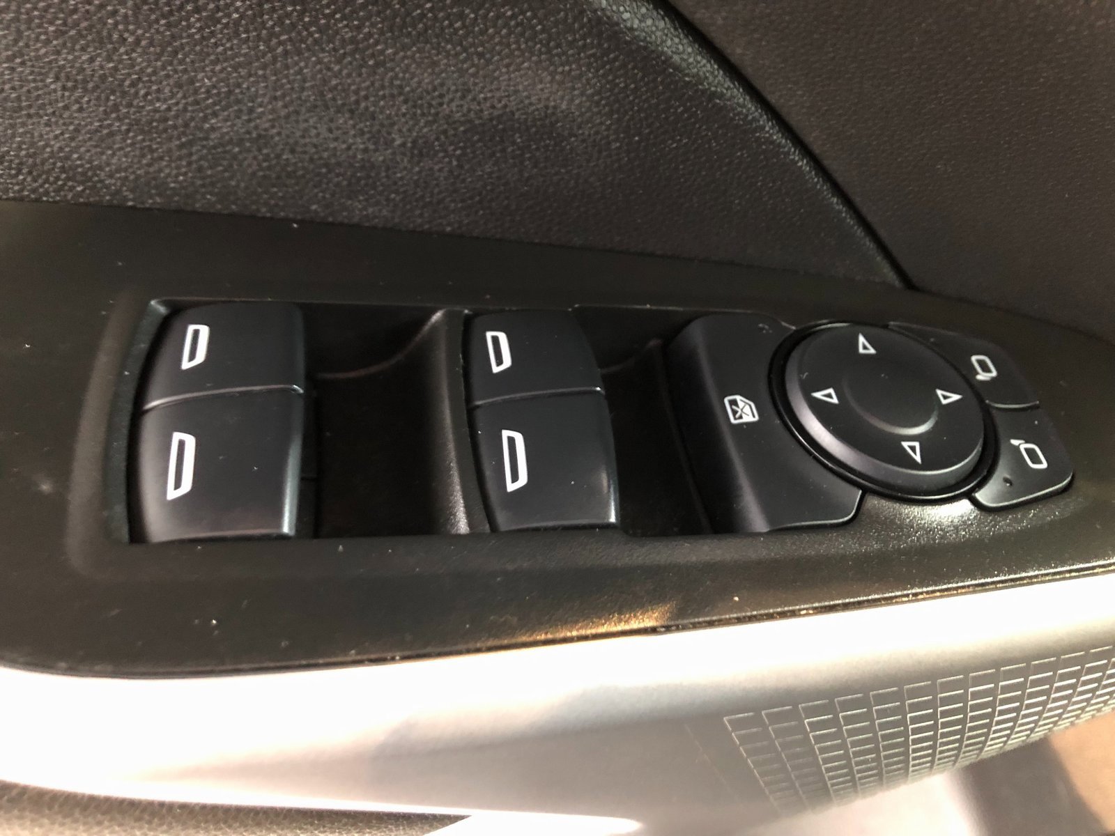 Certified 2024 Chevrolet Trax LS w/ LS Convenience Package image 35