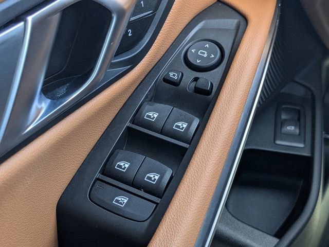Used 2023 BMW 330i Sedan w/ Premium Package image 26