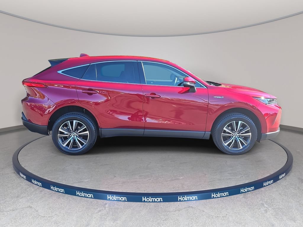 Used 2021 Toyota Venza LE w/ Carpet Mat Package (TMS) AWD/4WD image 5