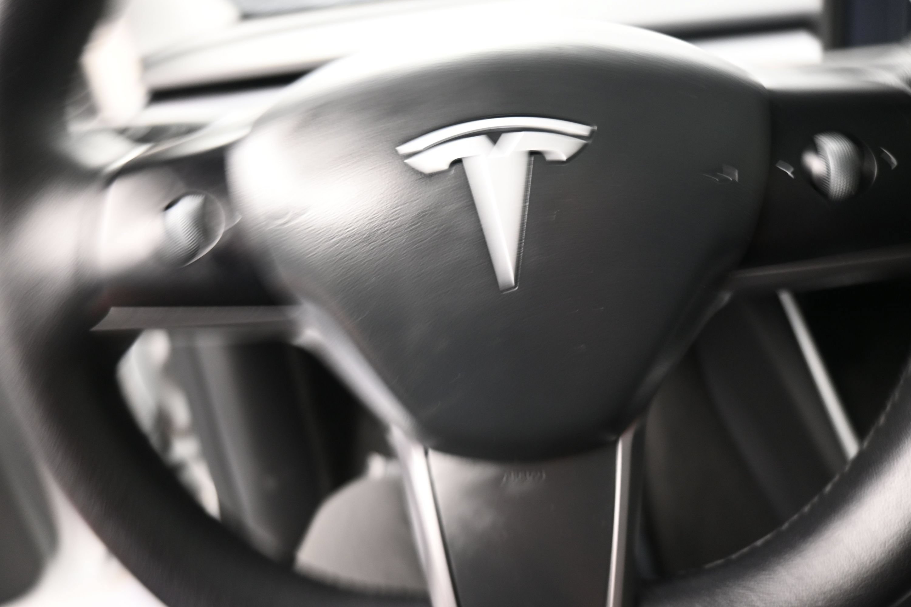 Used 2021 Tesla Model Y Long Range AWD/4WD image 17