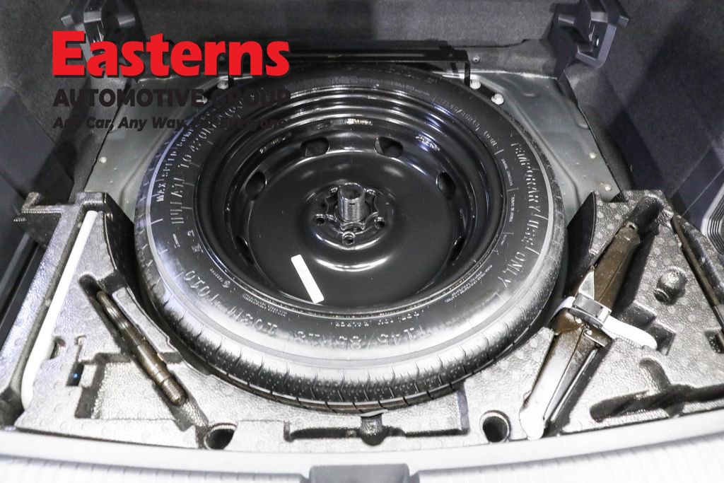 Used 2022 Volkswagen Tiguan SE w/ Panoramic Sunroof Package image 23