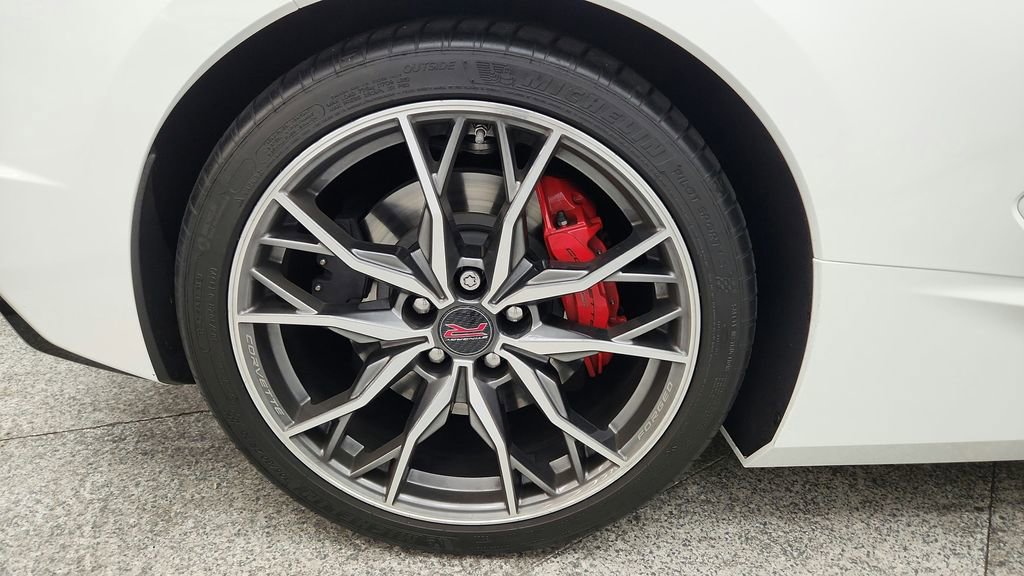 Used 2023 Chevrolet Corvette Stingray Premium Conv w/ Z51 Performance Package RWD image 24