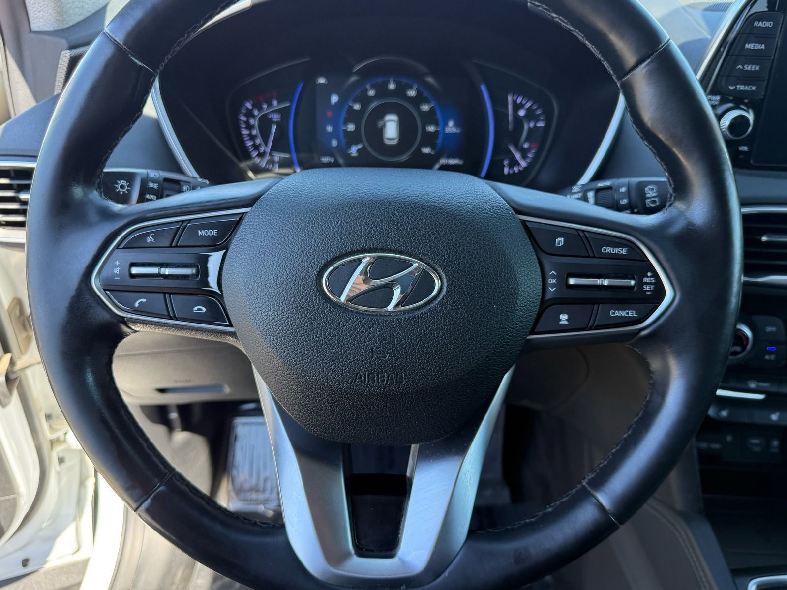 Used 2019 Hyundai Santa Fe SEL w/ Cargo Package image 17