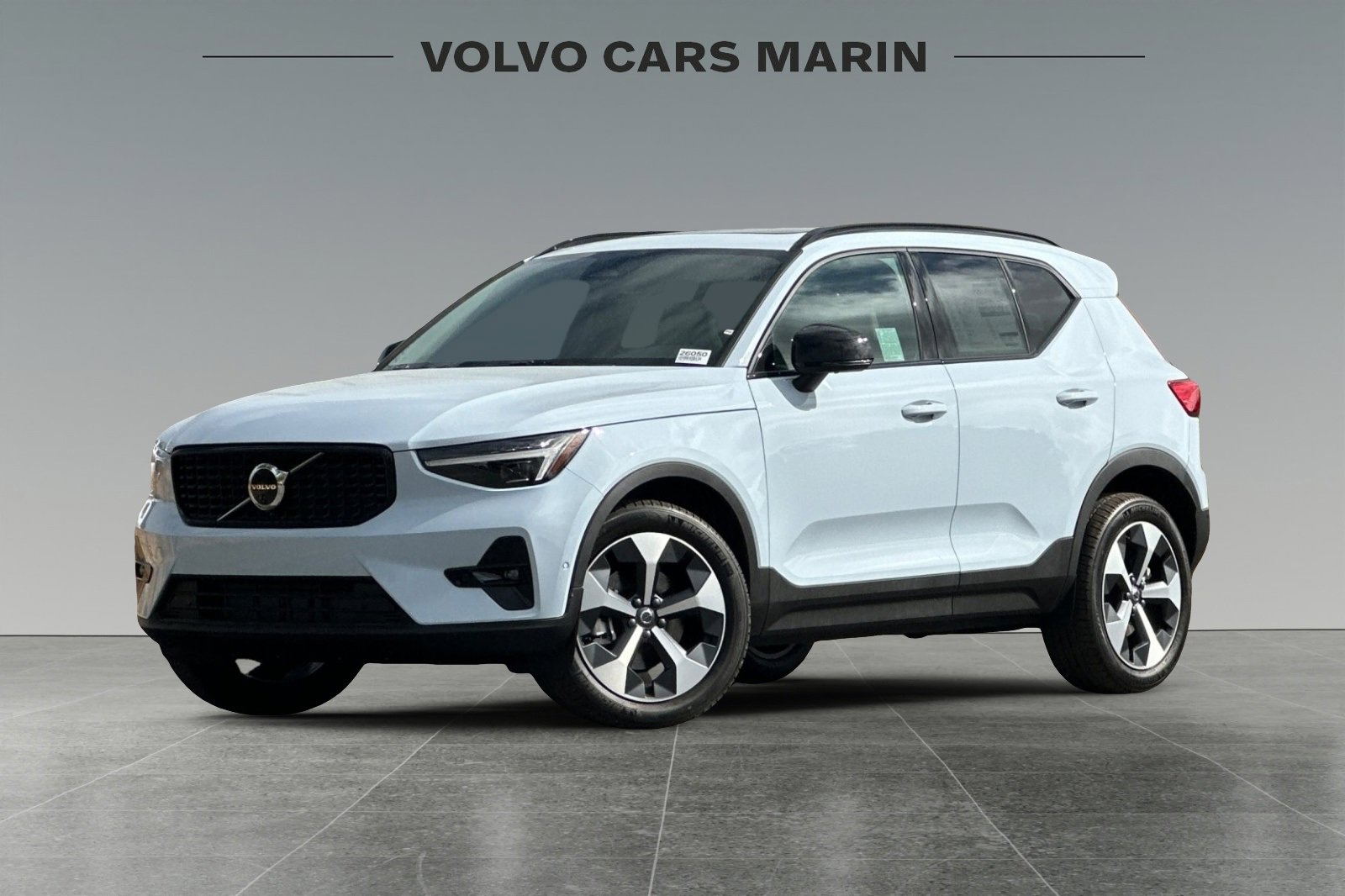 New 2026 Volvo XC40 B5 Plus w/ Protection Package Premier video 1