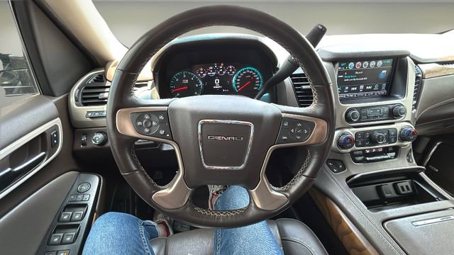 Used 2019 GMC Yukon Denali w/ Denali Ultimate Package image 8