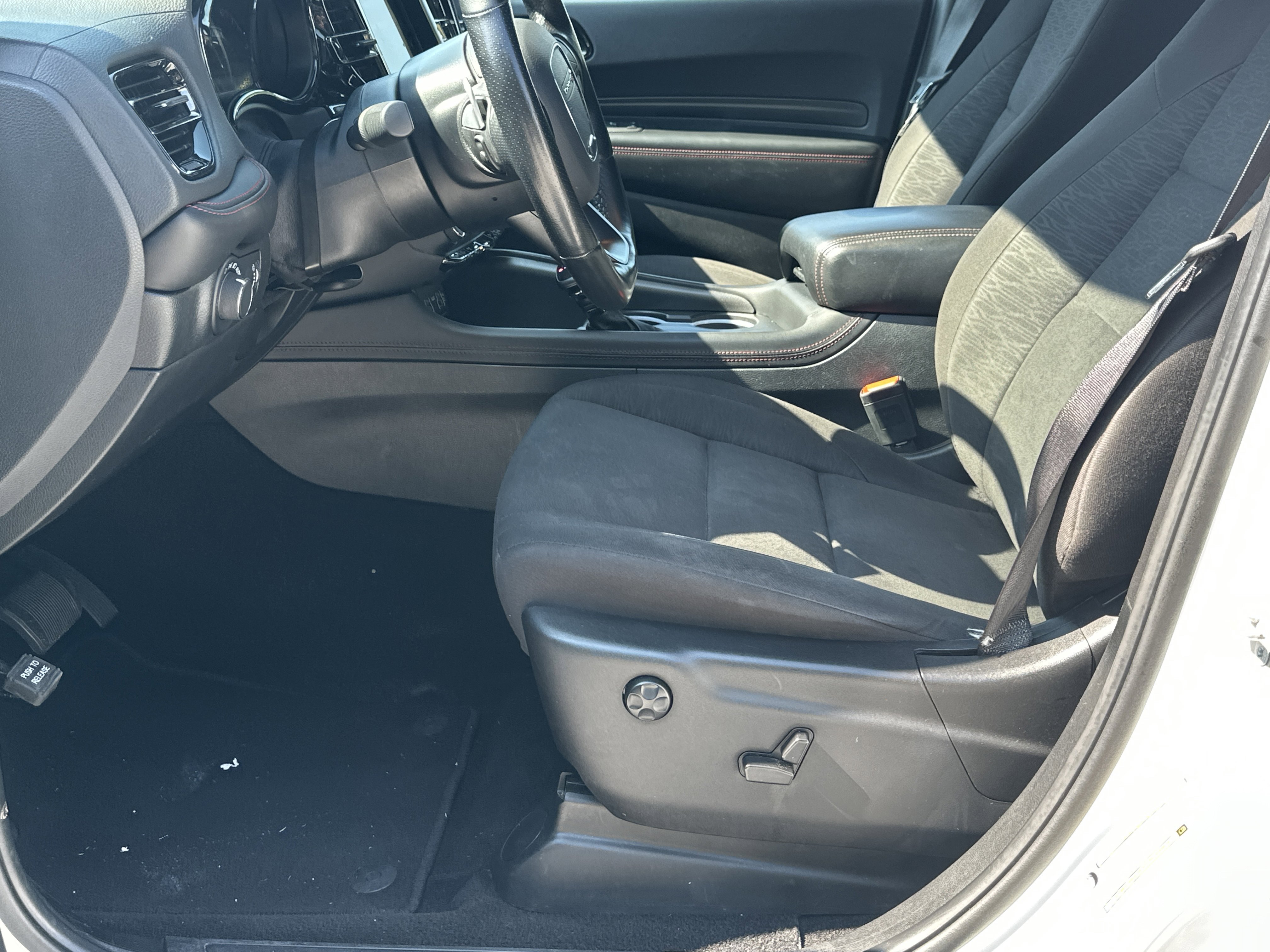 Used 2023 Dodge Durango GT image 9