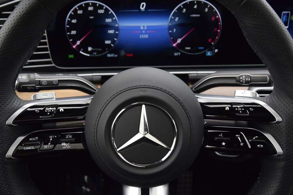 Used 2025 Mercedes-Benz GLS 450 4MATIC image 24
