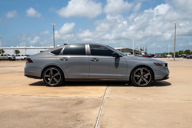 Used 2025 Honda Accord Sport image 3