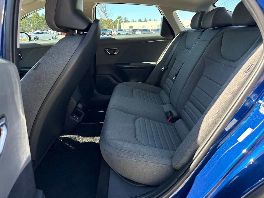 Used 2025 Kia K4 EX FWD image 27
