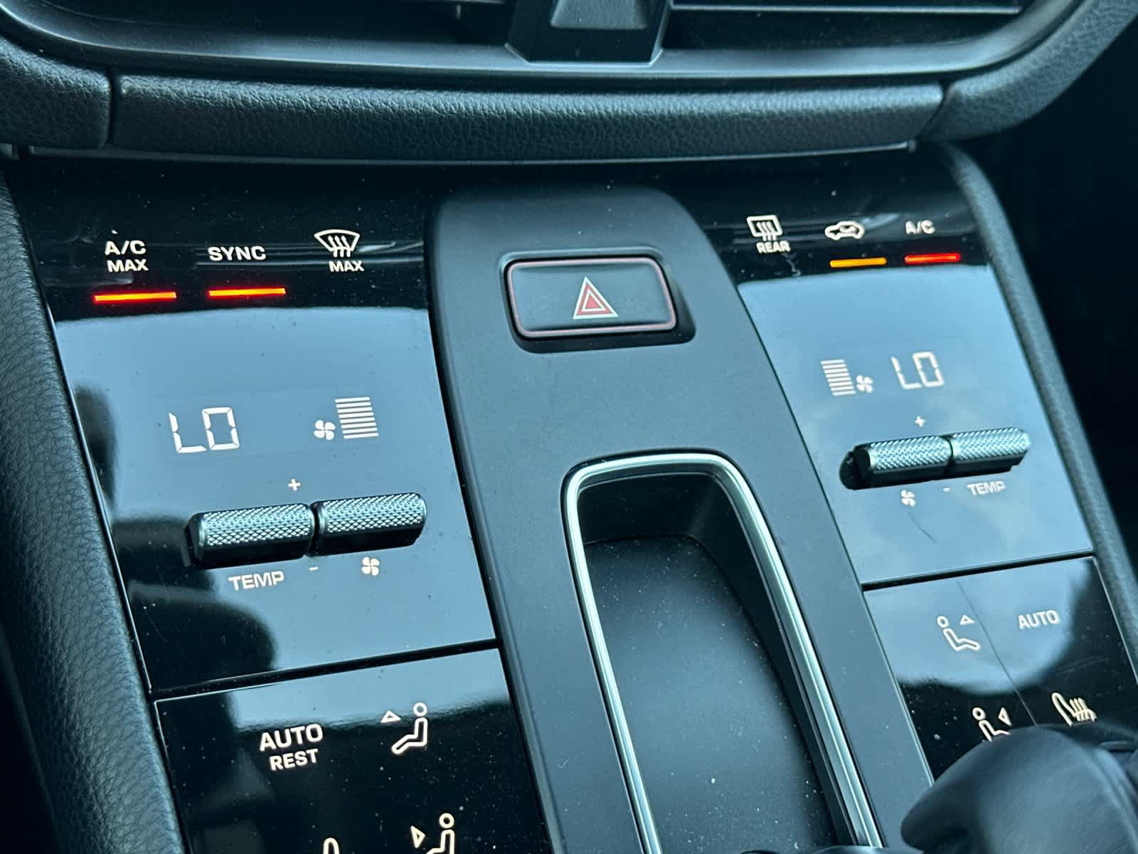 Certified 2023 Porsche Macan Turbo AWD/4WD image 23
