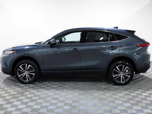 Used 2024 Toyota Venza LE AWD/4WD image 3