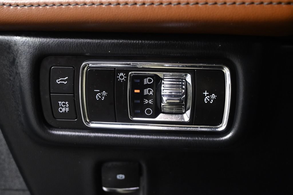 Used 2023 Lincoln Nautilus Reserve w/ Monochromatic Package AWD/4WD image 24