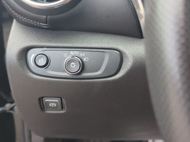 Used 2024 Chevrolet Blazer LT w/ Convenience Package image 32