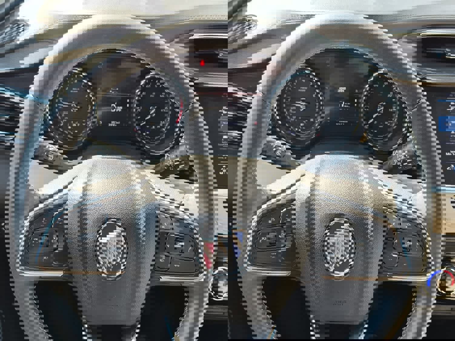 Used 2023 Buick Encore GX Preferred image 17