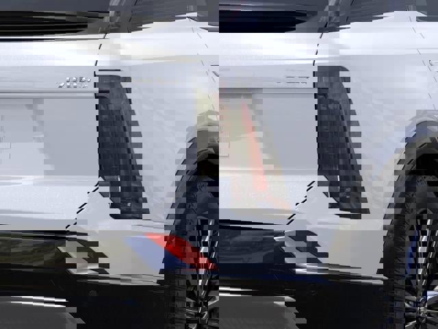 New 2026 Cadillac Optiq Luxury 2 AWD/4WD image 11