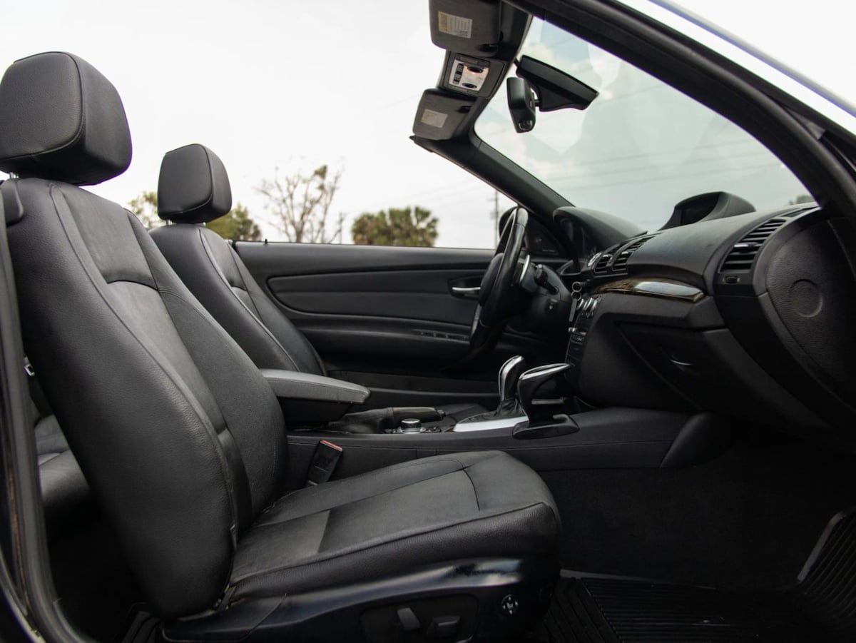 Used 2012 BMW 135i Convertible RWD image 31