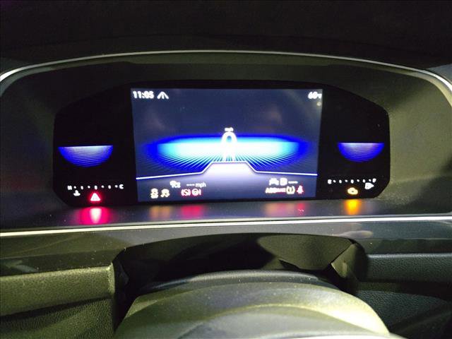 Used 2022 Volkswagen Tiguan SE R-Line image 22