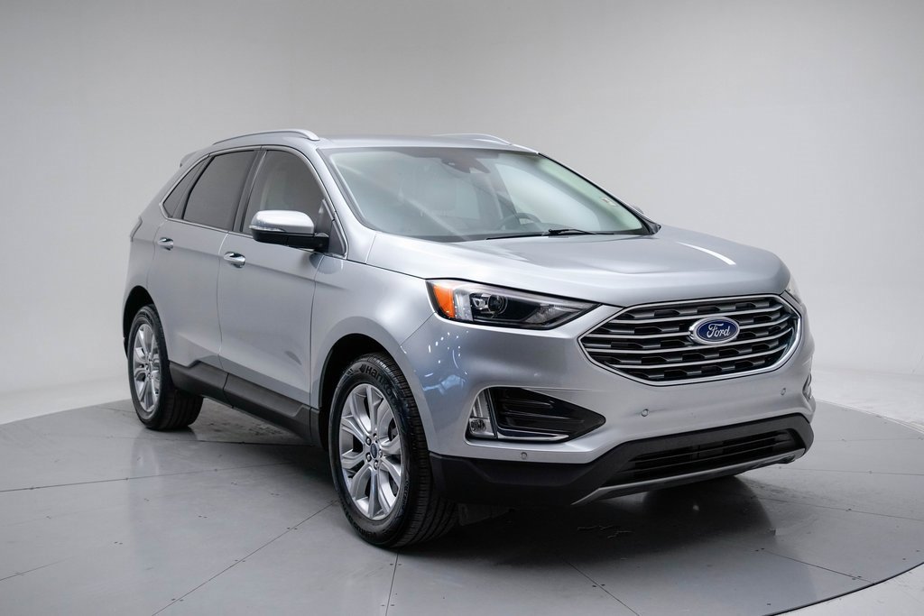 Used 2022 Ford Edge Titanium image 3