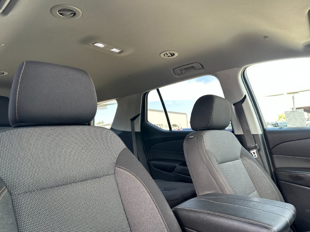 Used 2020 Chevrolet Traverse LT FWD image 17