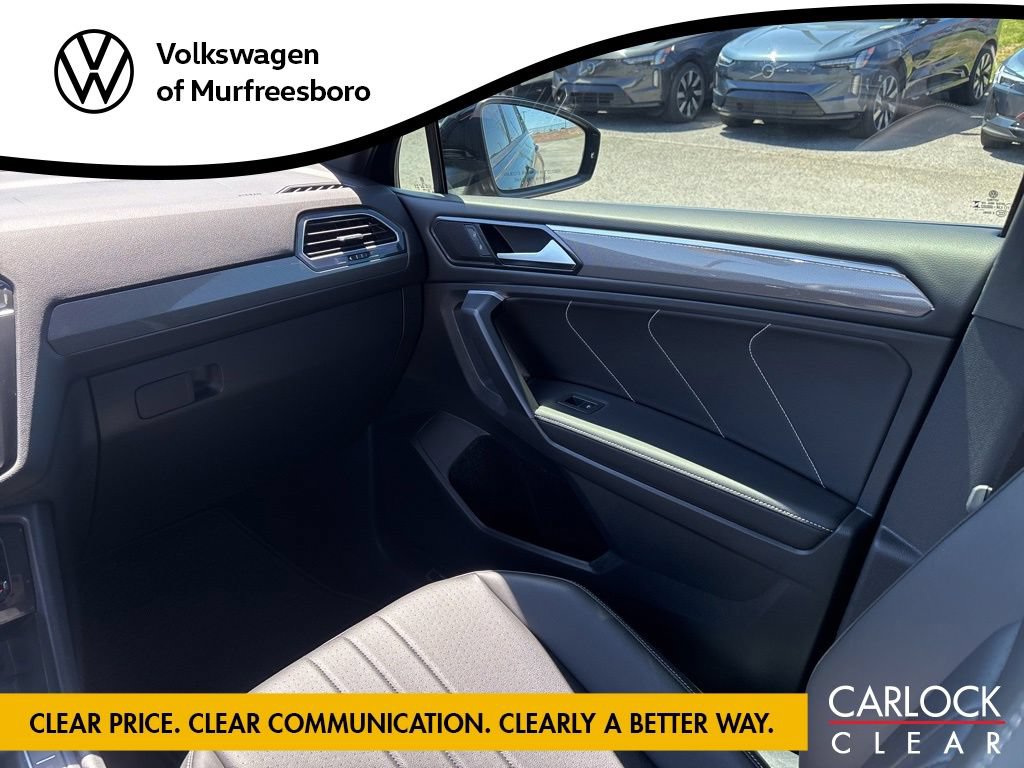 Used 2024 Volkswagen Tiguan SE R-Line FWD image 26