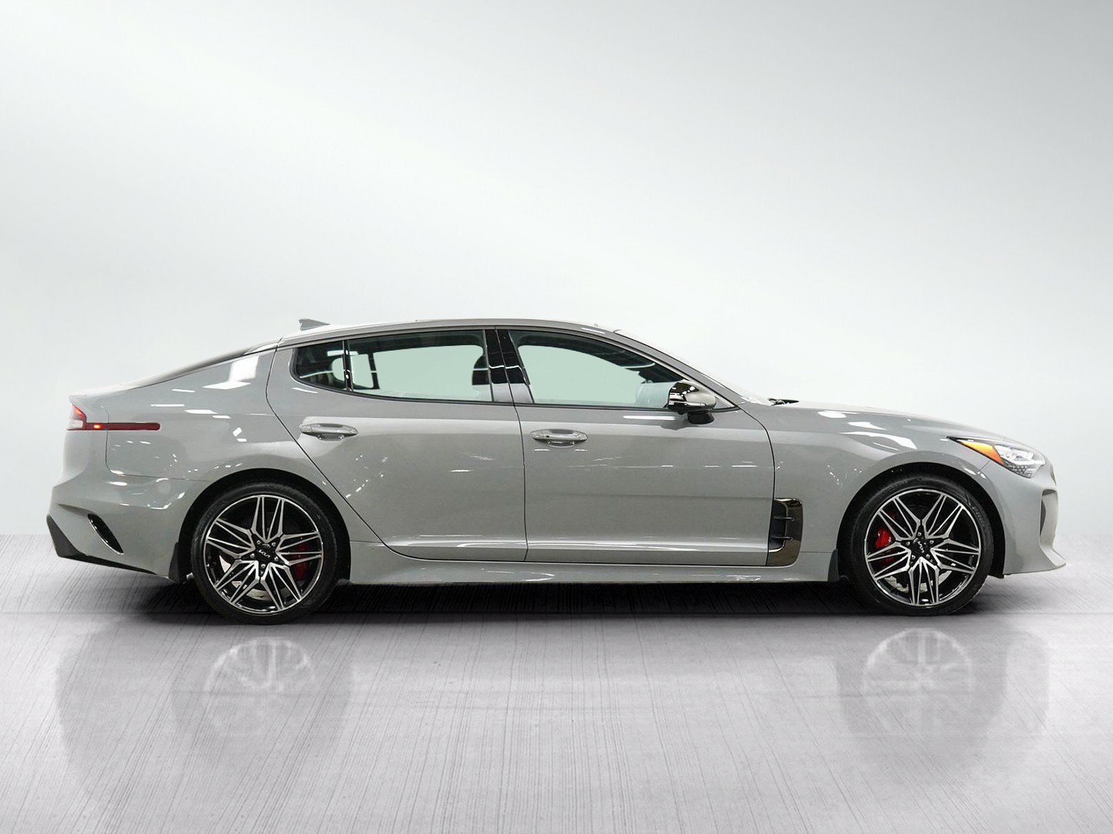 Used 2023 Kia Stinger GT2 AWD/4WD image 7