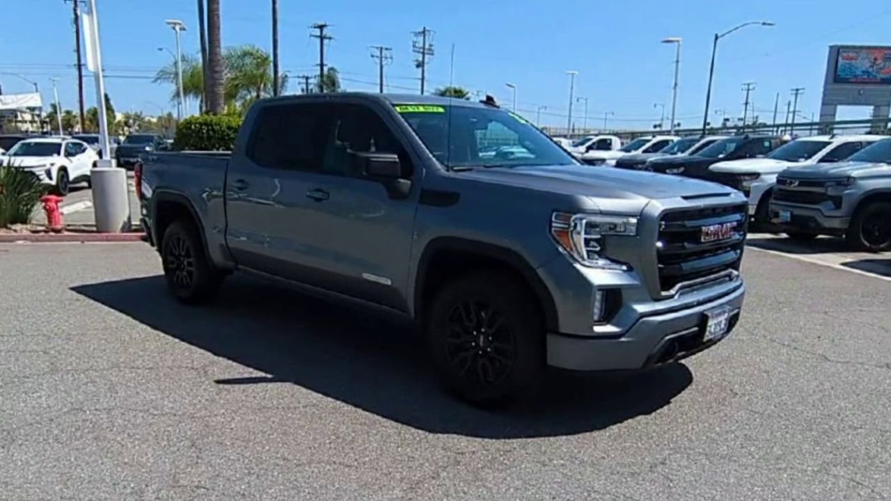 Used 2022 GMC Sierra 1500 Elevation image 2