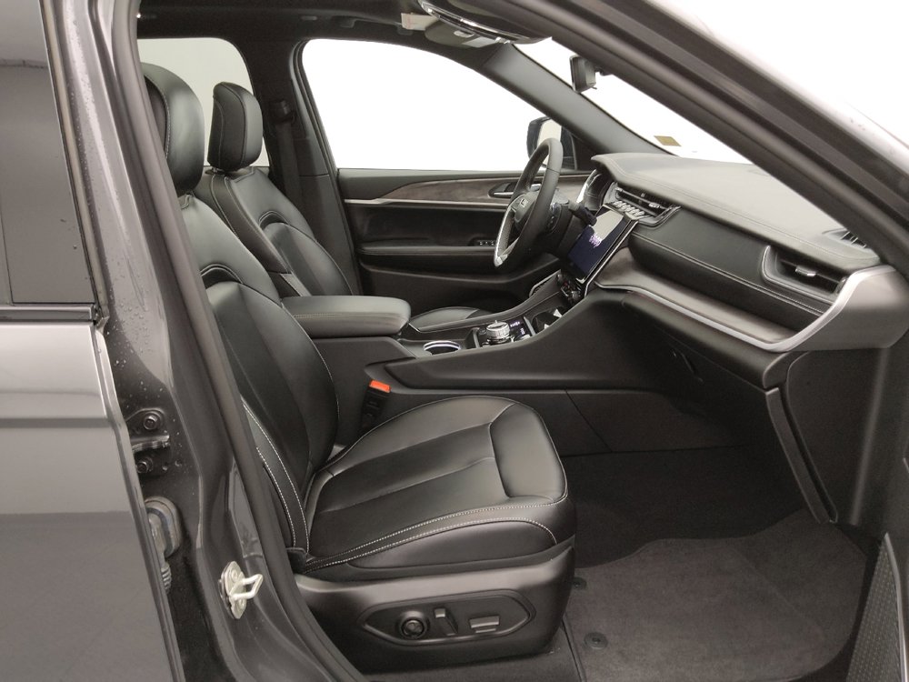 Used 2024 Jeep Grand Cherokee Limited 4xe image 21