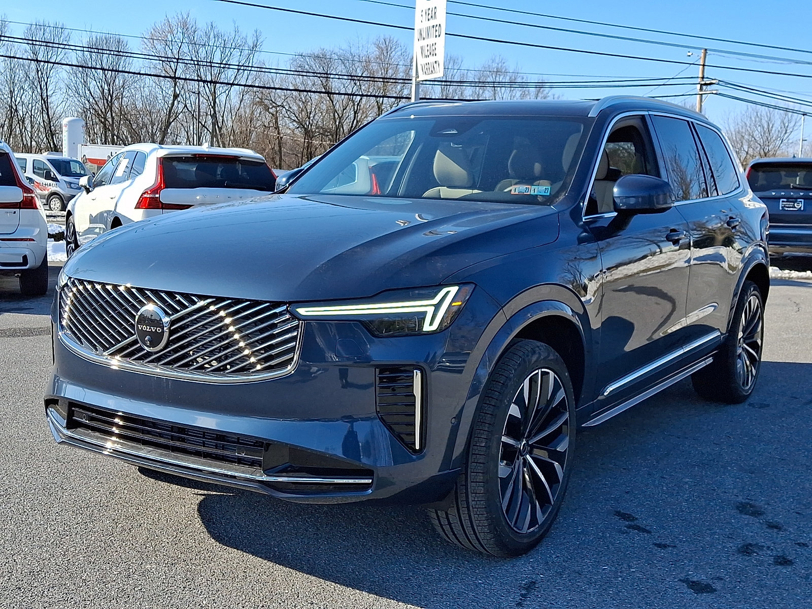 New 2026 Volvo XC90 B5 Plus AWD/4WD image 2