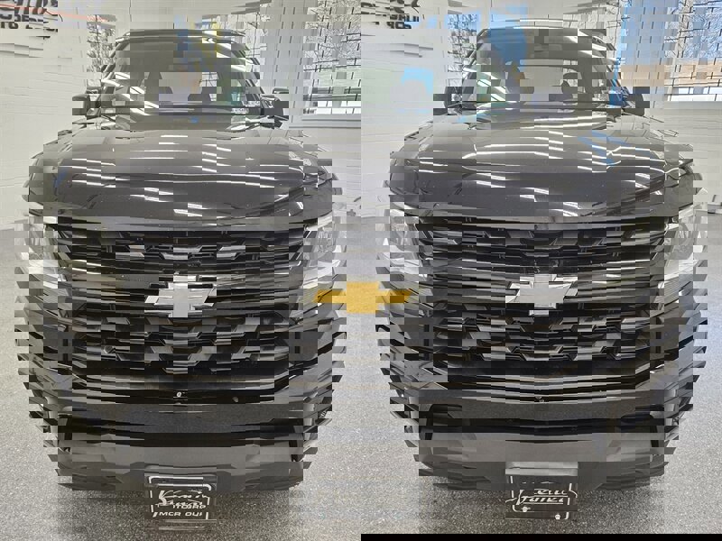 Used 2021 Chevrolet Colorado W/T w/ Custom Special Edition image 2