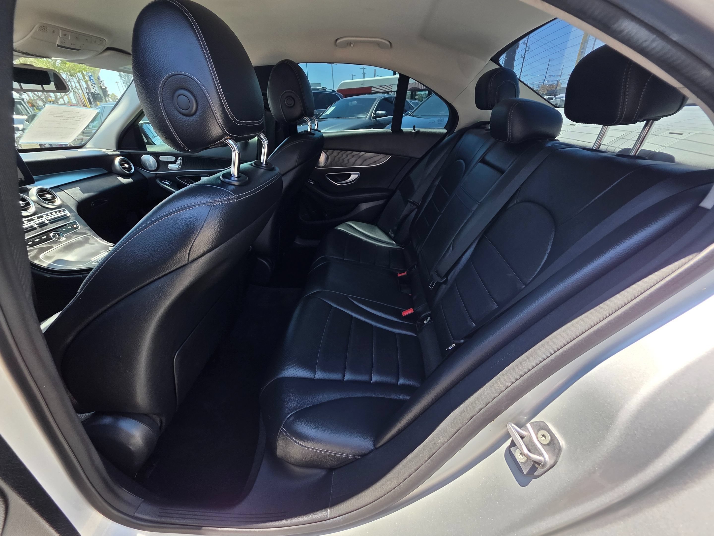Used 2016 Mercedes-Benz C 350e Sedan w/ Multimedia Package image 15