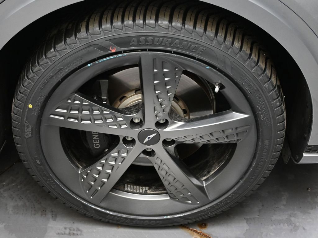 Used 2025 Genesis GV70 2.5T w/ Sport Prestige Package image 10