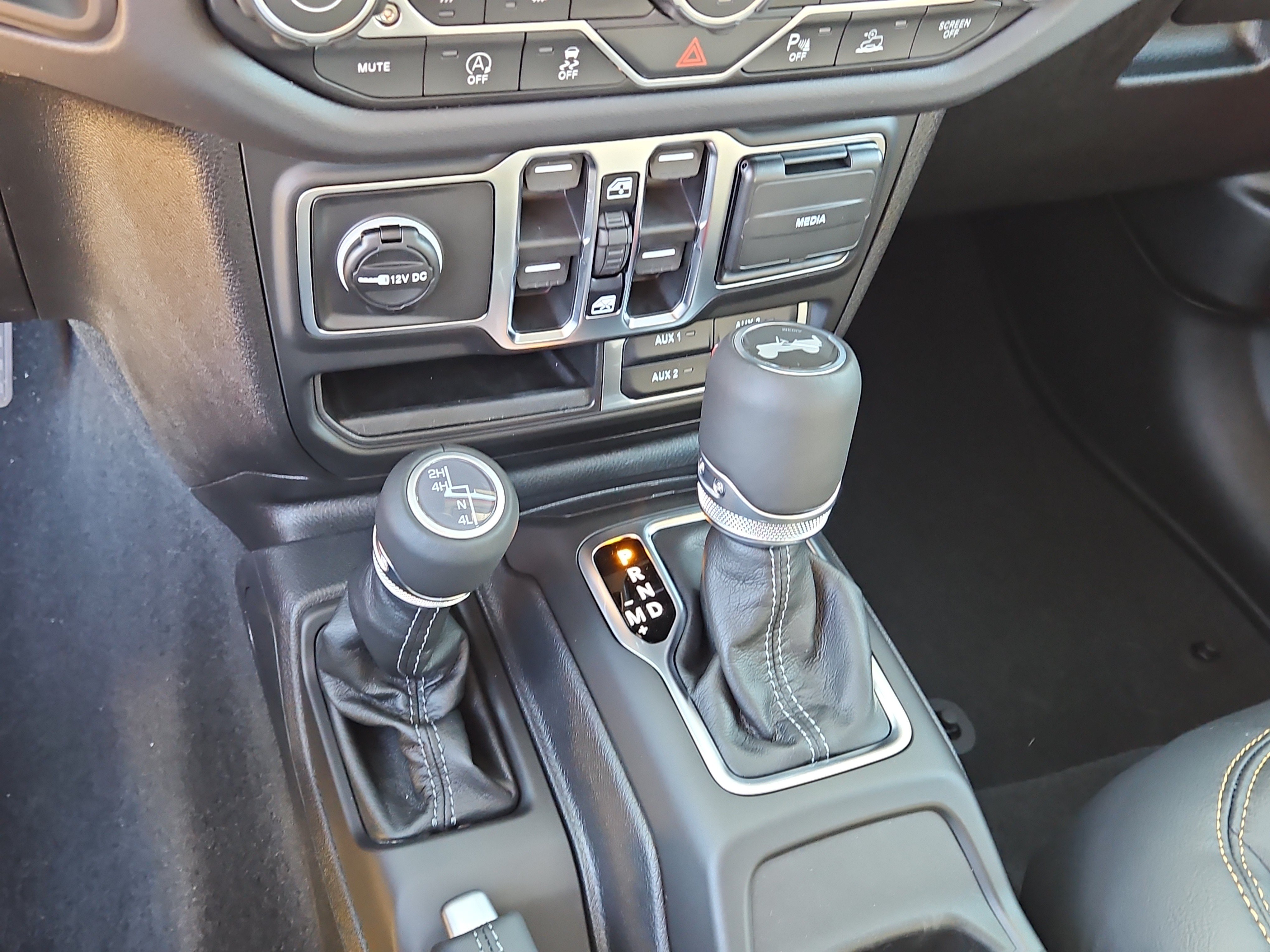 New 2026 Jeep Wrangler Unlimited Sahara AWD/4WD image 12