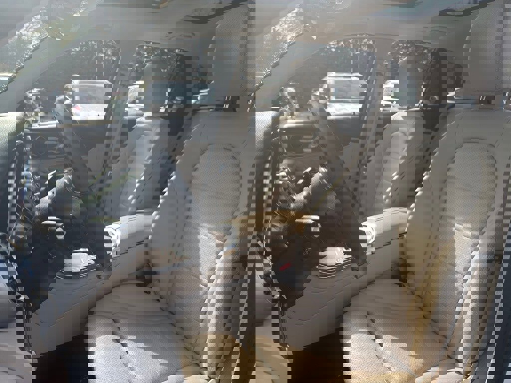 Used 2022 Mercedes-Benz GLC 300 4MATIC image 24