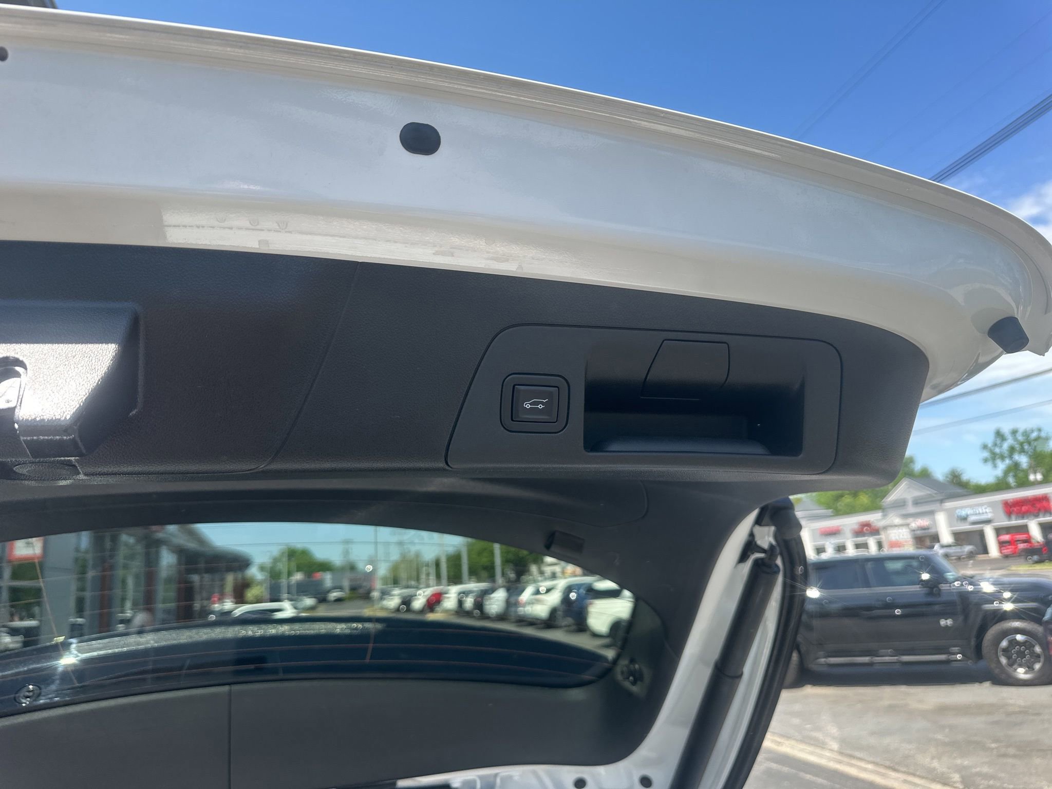 Used 2022 Buick Envision Preferred FWD image 19