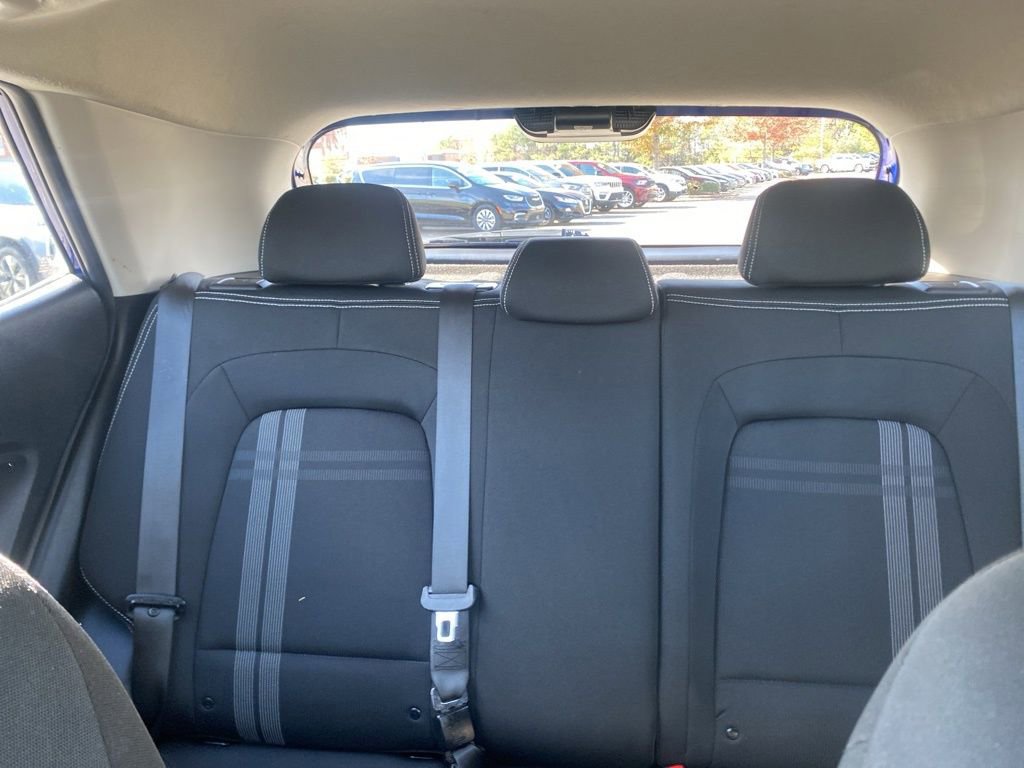 Used 2024 Hyundai Venue SEL image 26